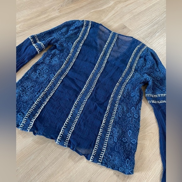 Alive & Olivia Blue Boho Summer Top with White Stitching. Size XS - Picture 7 of 10